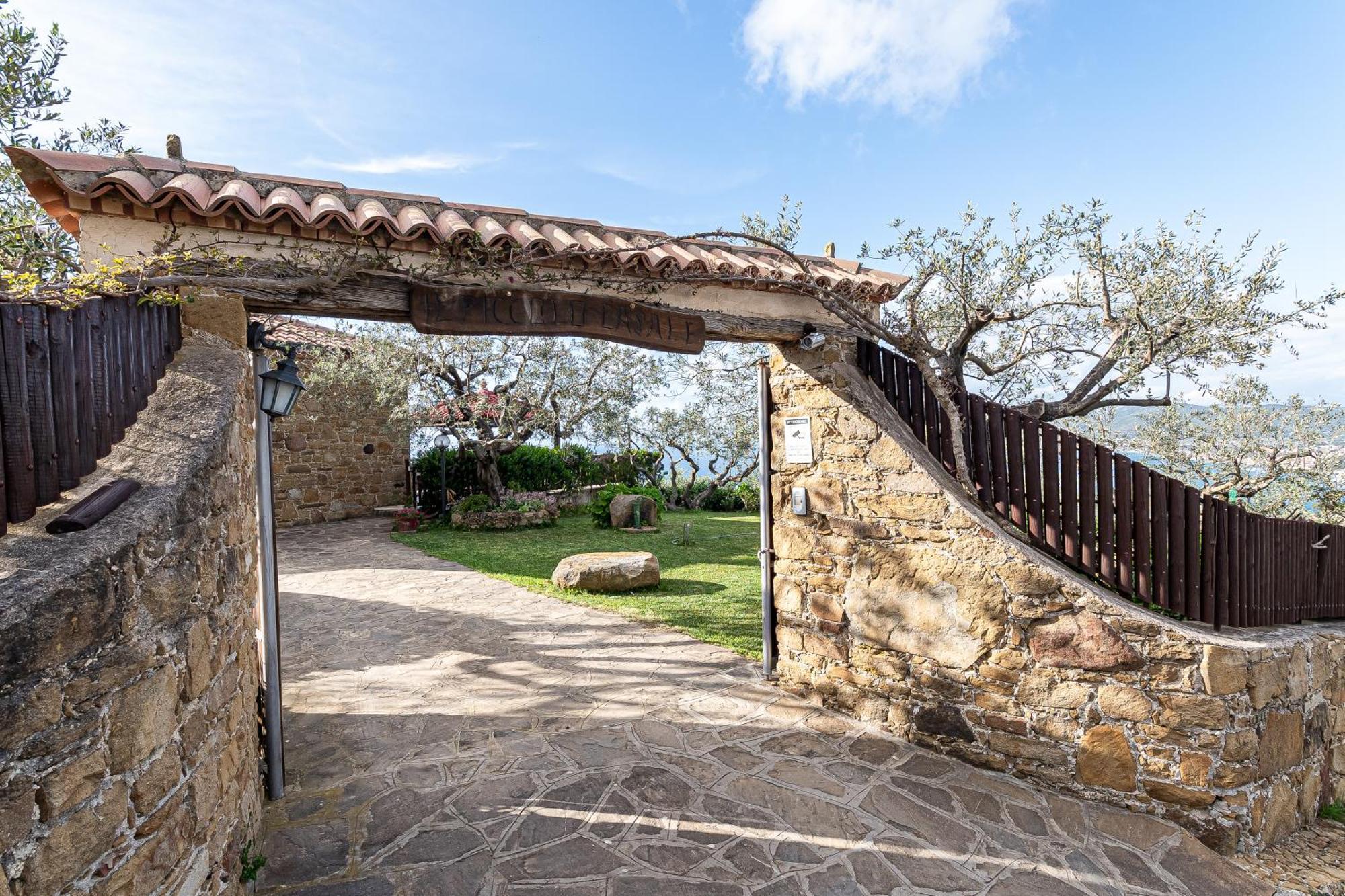 Bellezza In Cilento Panoramic Apts Castellabate Exterior foto